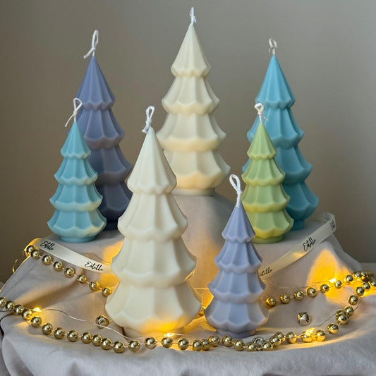 Handgemachte gerippte Weihnachtsbaumkerze: Sojawachs-Feiertagsdekoration