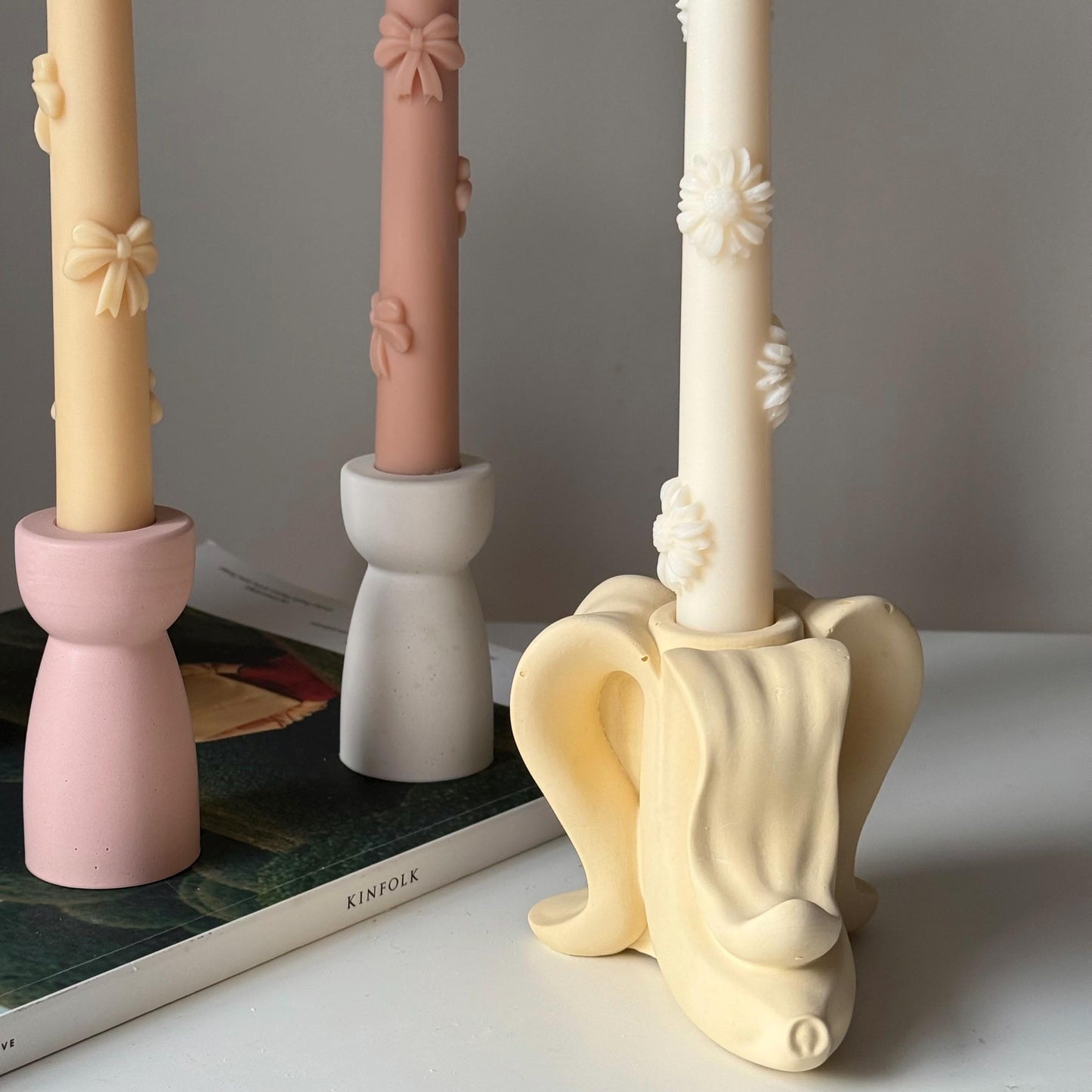 Bananen-Jesmonit-Kerzenständer: Handgemachte Tafelkerzendekoration