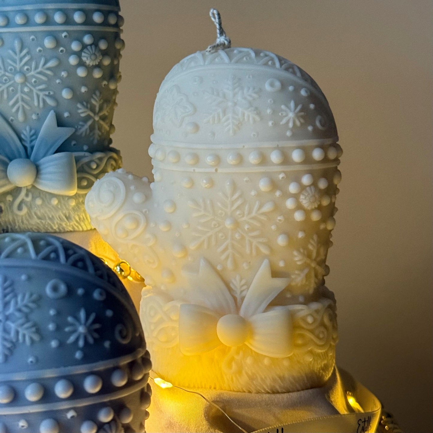 Von Hand gegossene Weihnachtsfäustling Kerze: Festliche Sojadeko