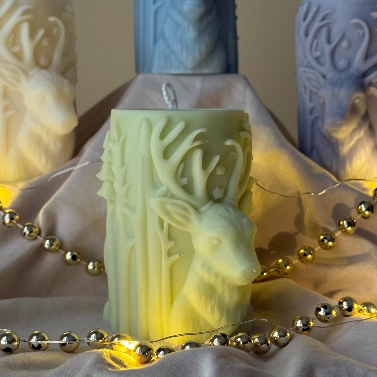 Handgemachte Weihnachtsrentier-Sojakerze: Festliche Heimdekoration