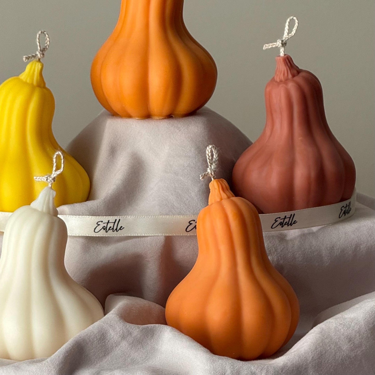 Kürbisduftende Sojawachskerze: Herbstdeko, Herbstgeschenk