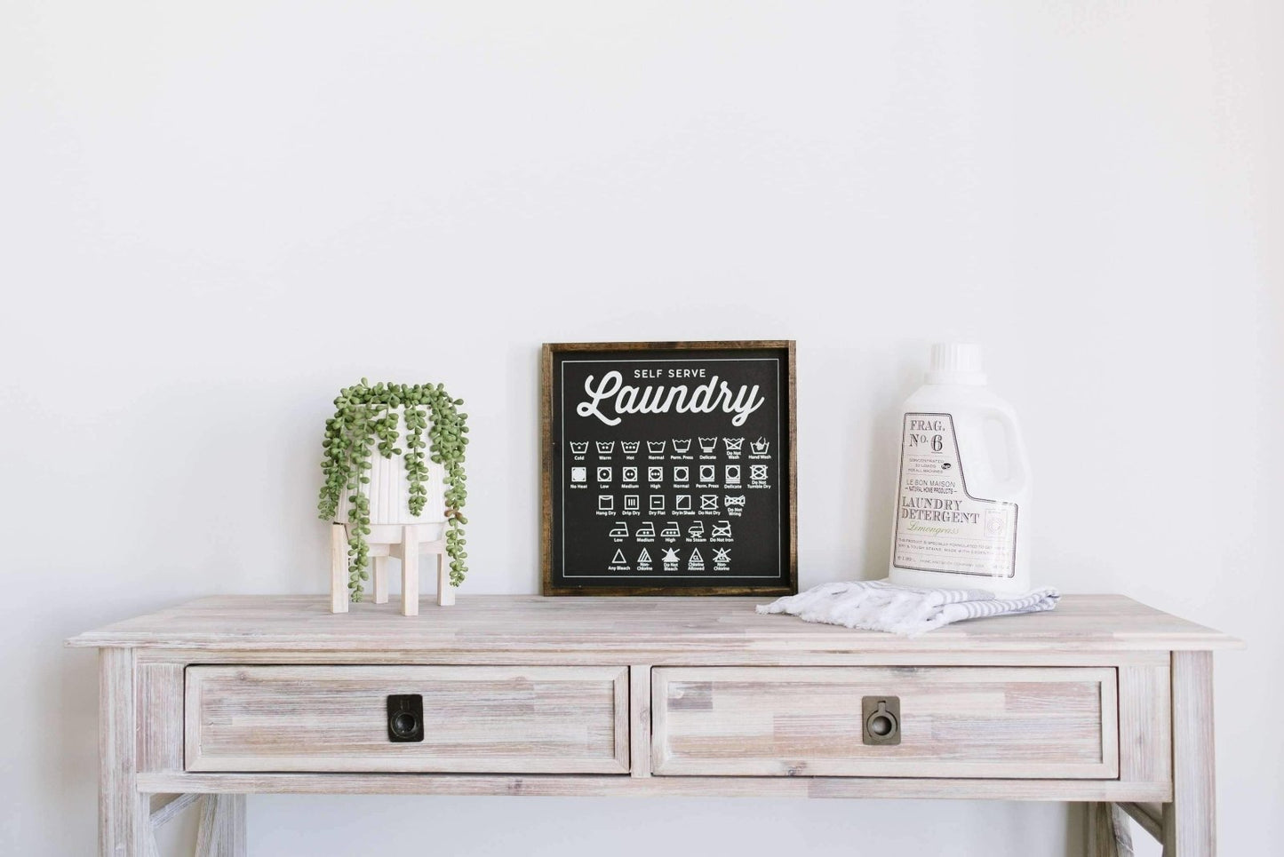 Laundry Symbols Wood Sign - AURABAGS SHOP