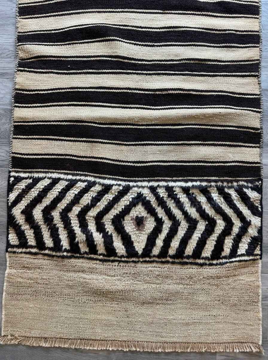 Persian Bakhtiyar Kilim | 3' 4" x 7' 4"