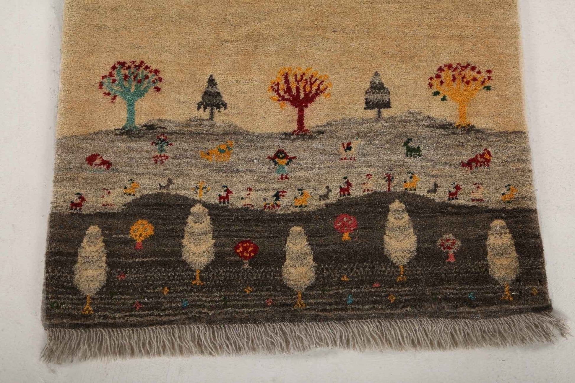 Persian Gabbeh Rug | 2' 9"	x 4'