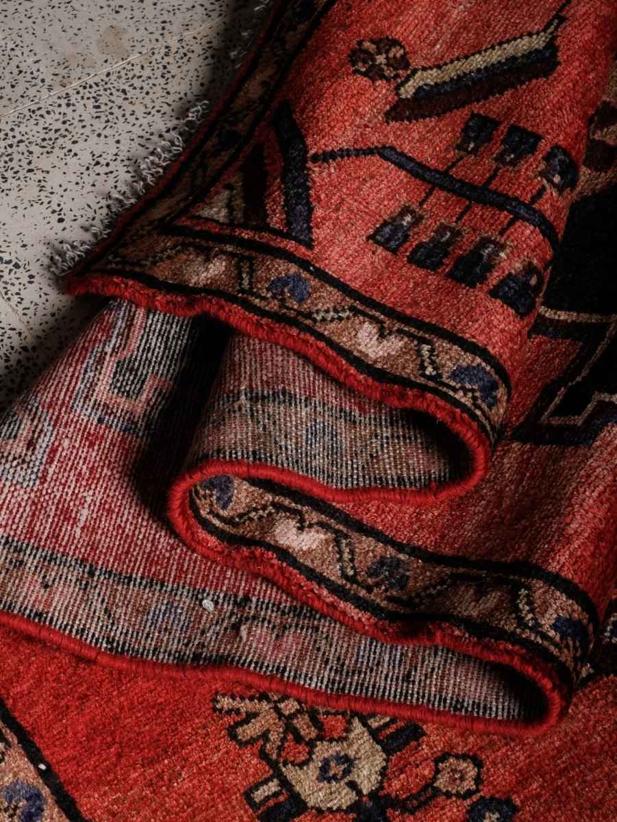 Persian Hamedan Runner Rug | 2' 9” x 9' 1"