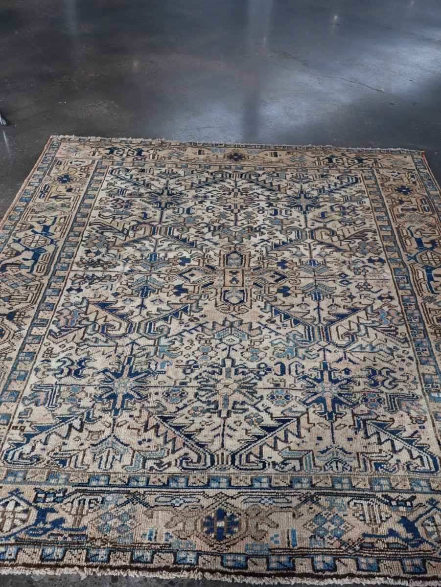 Persian Heriz Rug | 7' 1" x 7' 11"