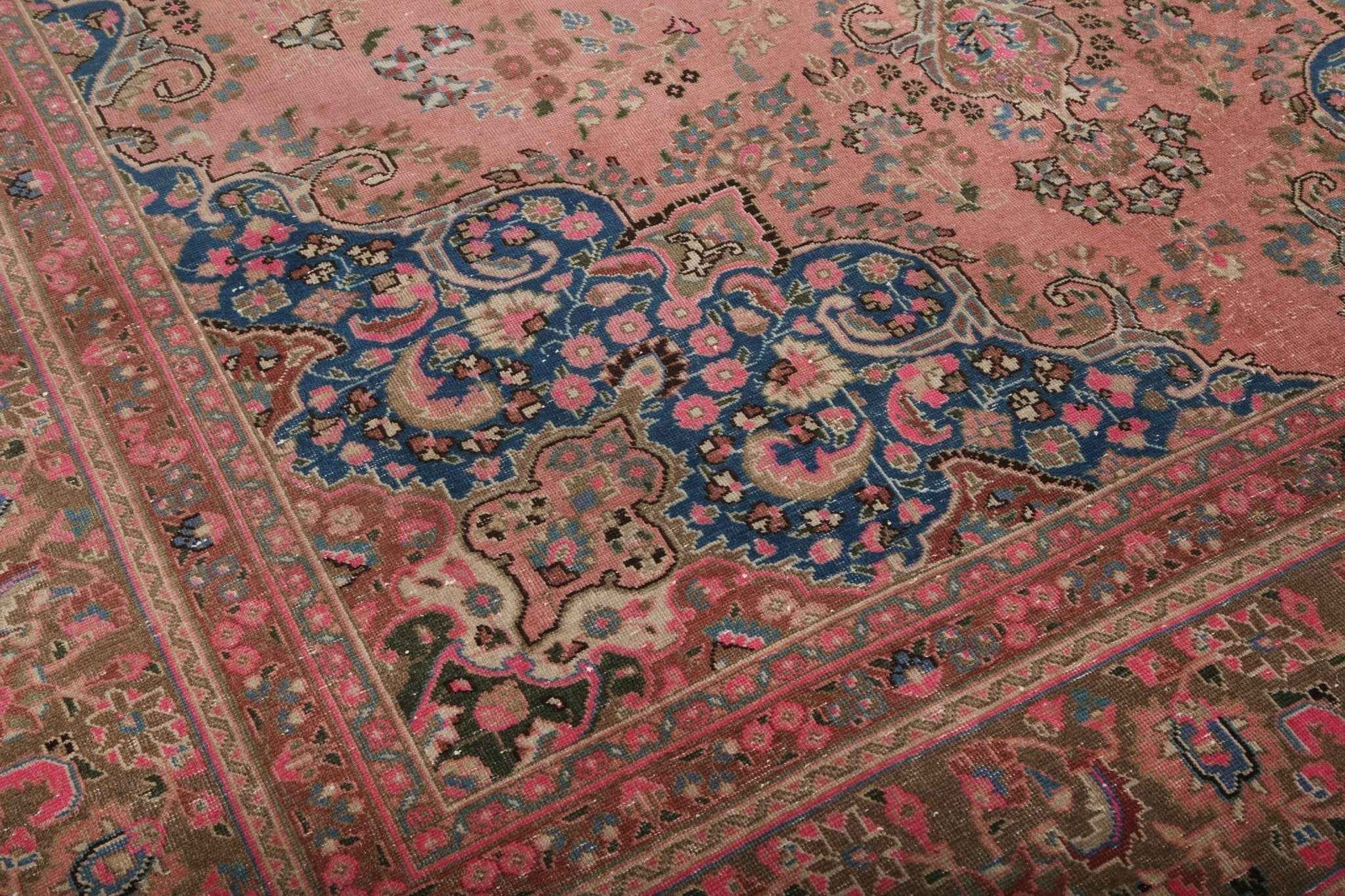 Persian Sabzevar Rug | 9' 6" x 12' 11"
