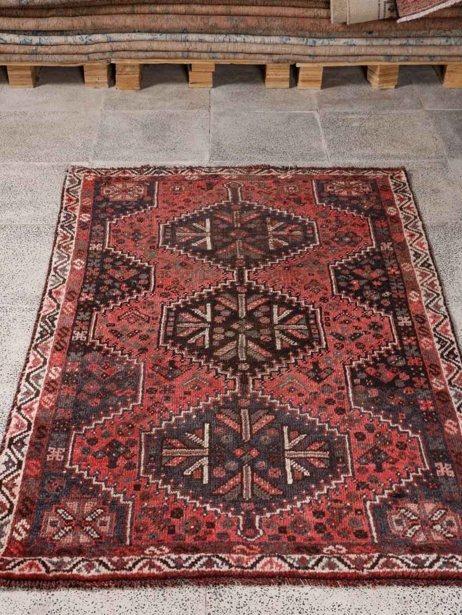 Persian Shiraz Rug | 3' 5” x 5' 3"