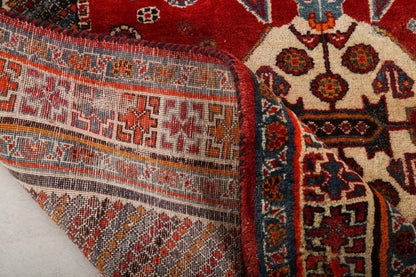 Persian Shiraz Rug | 5' 8" x 6' 10"