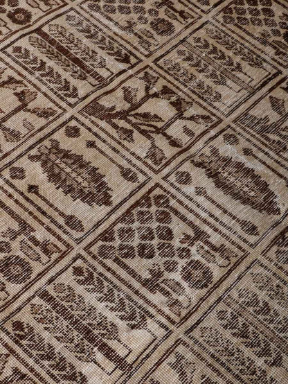 Persian Tabriz Rug | 5' 11” x 8' 10"