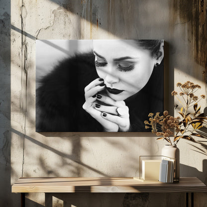 Wall art between fingers