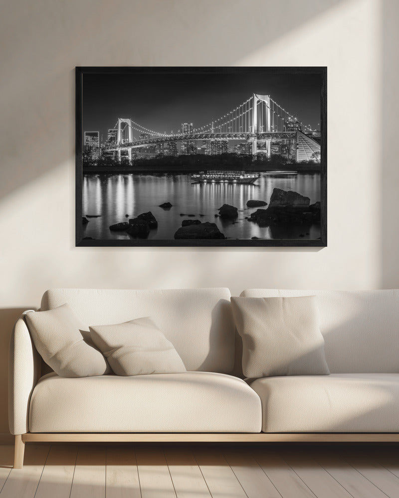 Wandbild Wunderschöne Regenbogenbrücke mit Tokio-Skyline am Abend - monochrom
