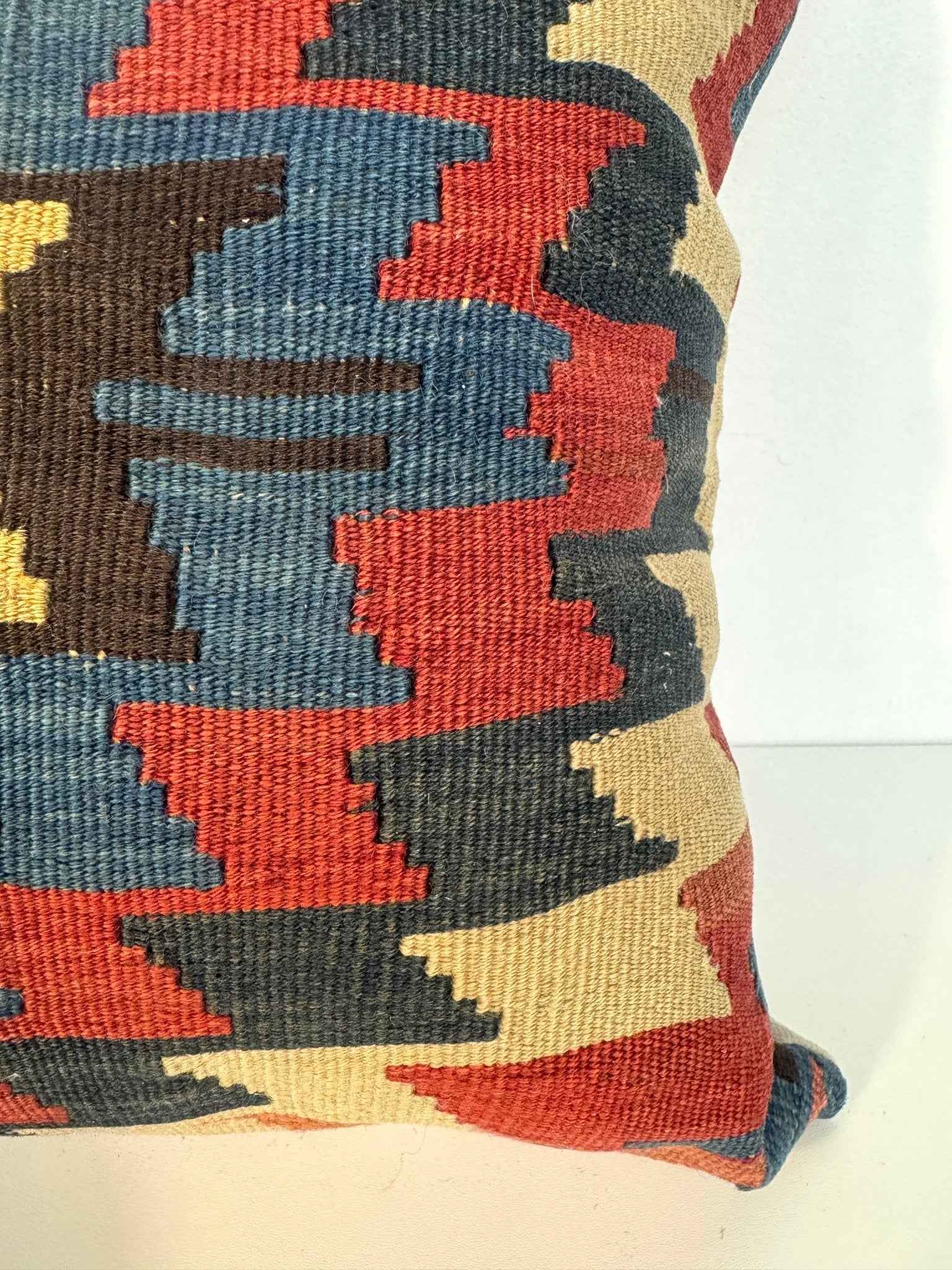 Pillow No. 025 | 16" x 16"