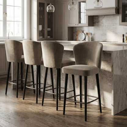 Vier Silhouette Barhocker