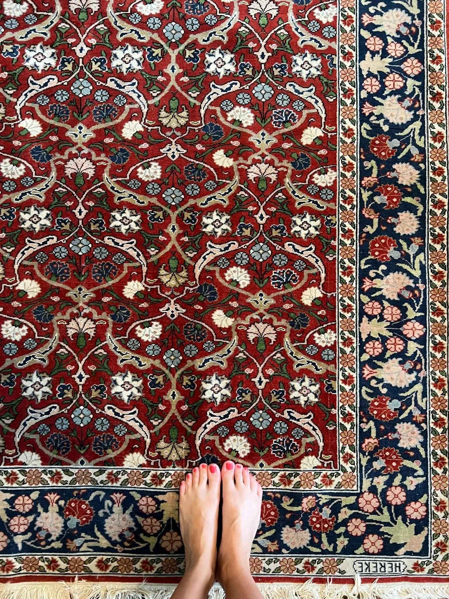 Signed Hereke rug|7’1”x4’8”