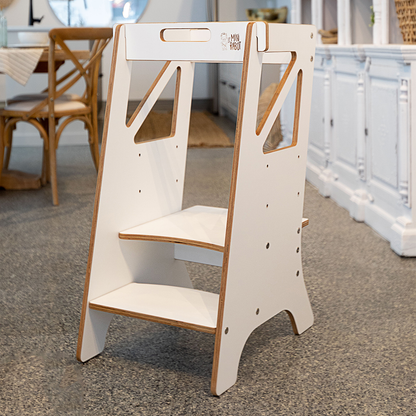 Mitwachsender Lernturm aus Holz für Kinder - Der Mini Chef