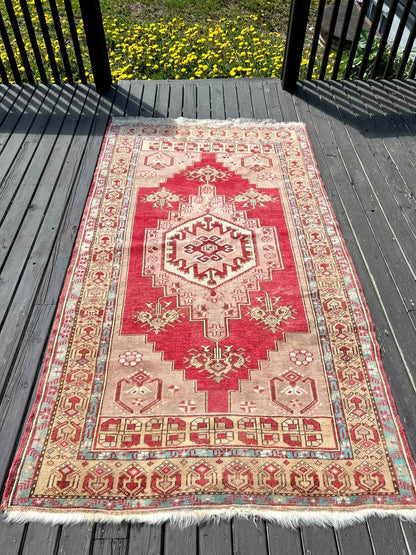 Yahya | 4' x 7' 2" | Turkish Yahyali Rug